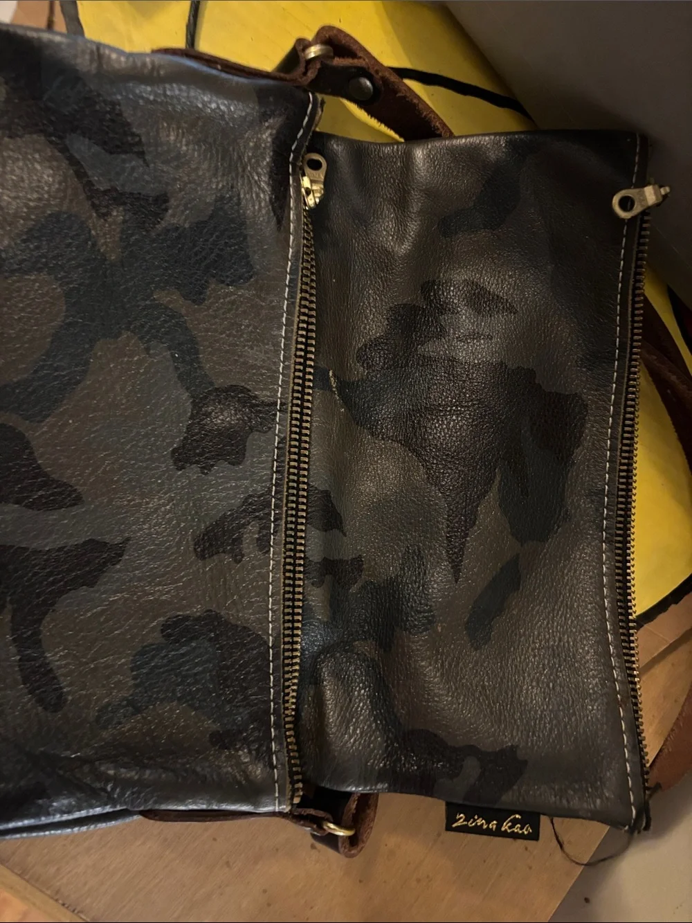 Men's Camouflage Leather Messenger Bag - Black/Gray